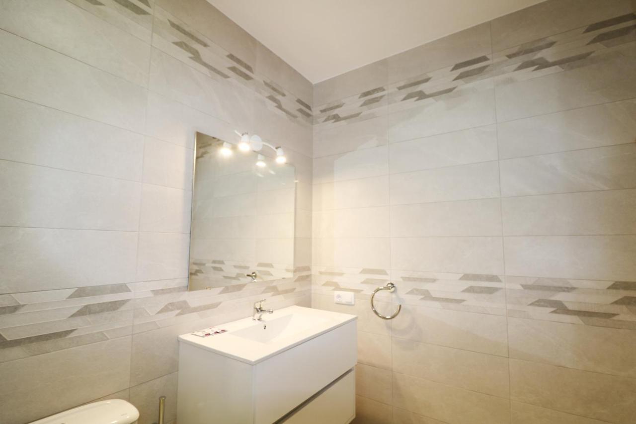 Villa Las Marinas - 4, Con Piscina Privada Y A 5 Minutos De La Playa Аренал д'ен Кастел Екстериор снимка